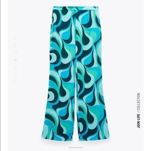 Zara blue flowy printed pants - blue